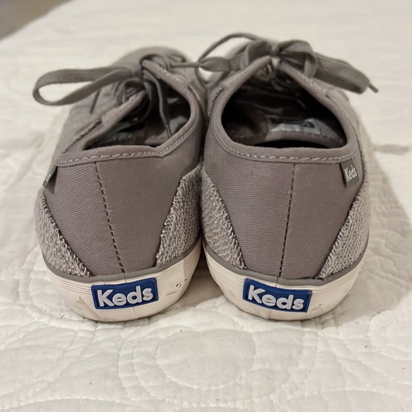 Gently Used Keds Flat Gray Cloth Sneakers, Size 9.5 - Picture 5 of 6